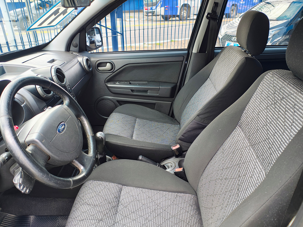 Ford EcoSport Preto