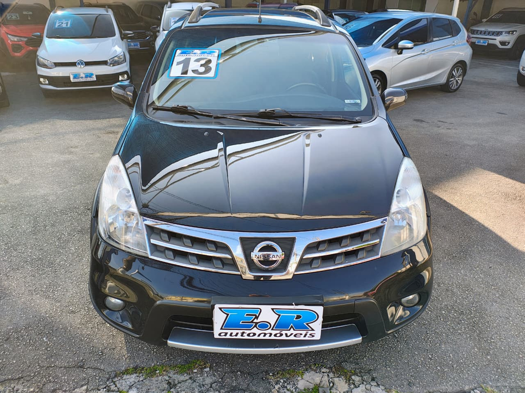 Nissan Livina Preto