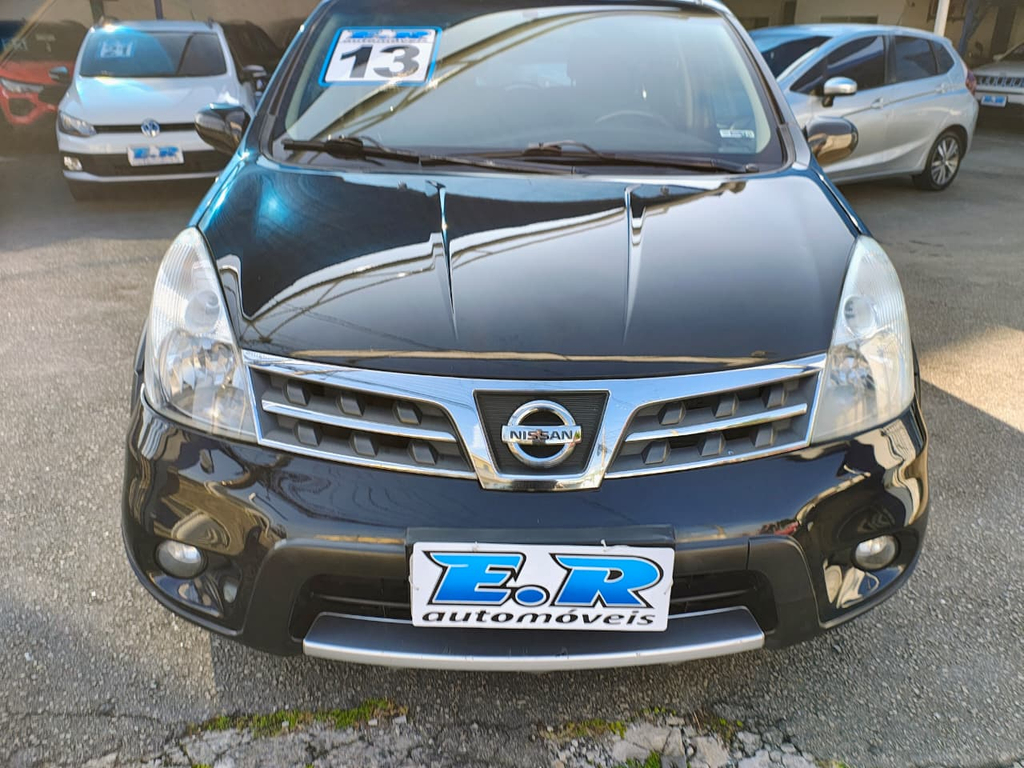 Nissan Livina Preto