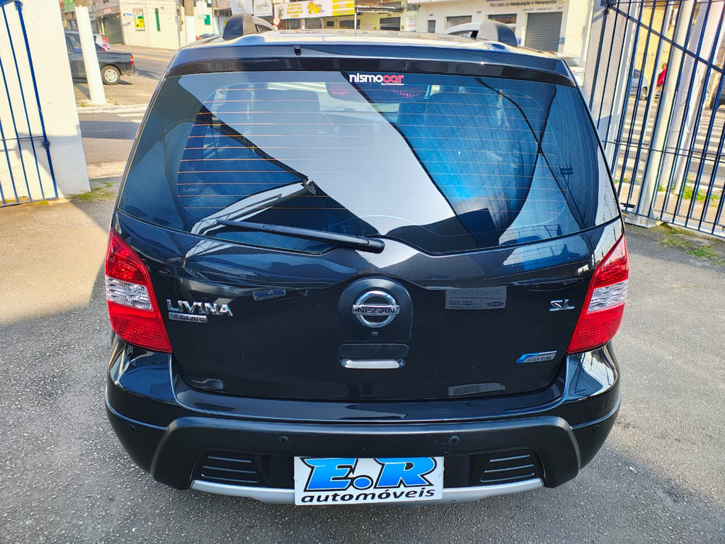Nissan Livina Preto