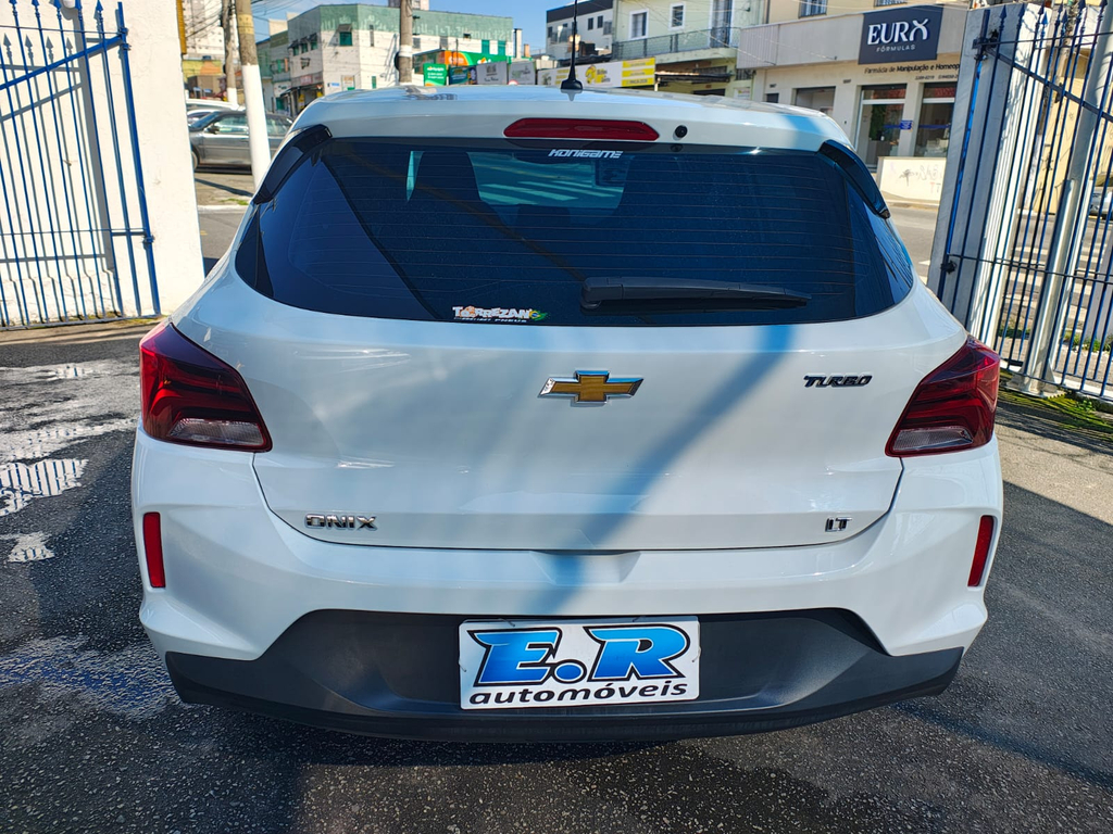 Chevrolet Onix Branco