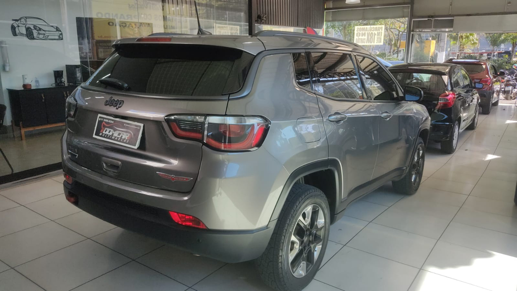 Jeep Compass Cinza