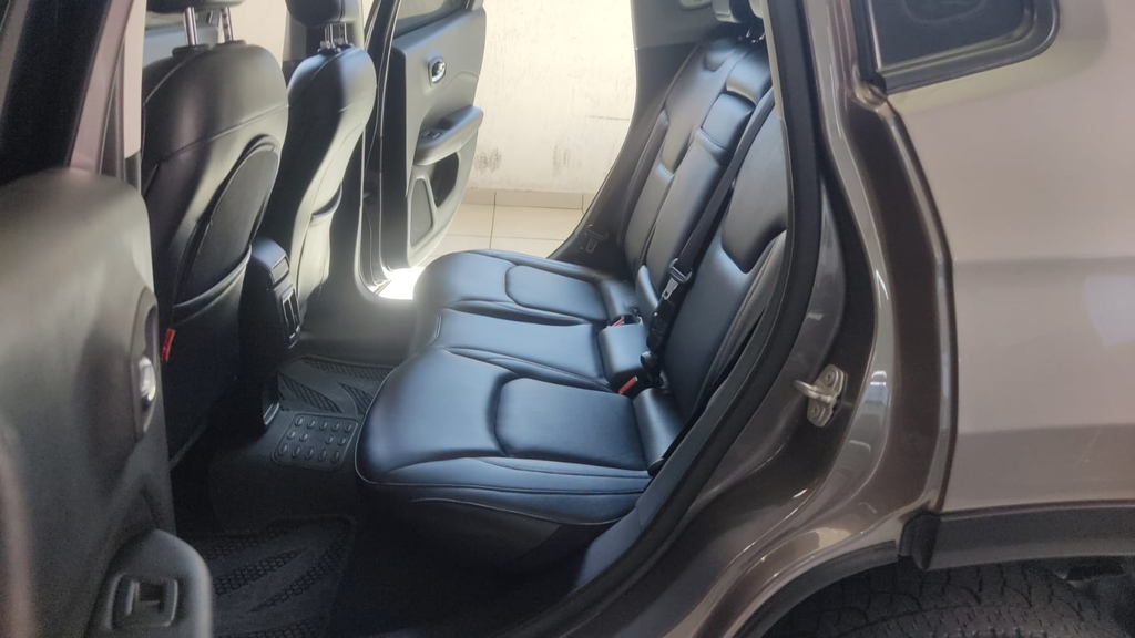 Jeep Compass Cinza