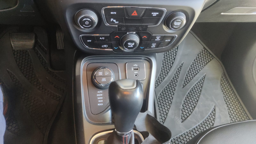 Jeep Compass Cinza