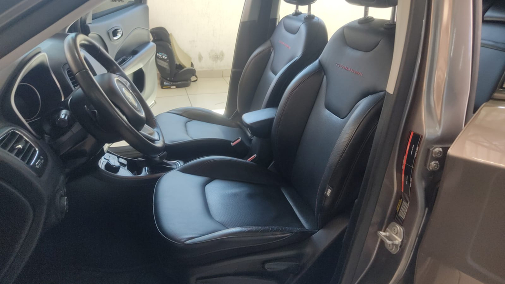 Jeep Compass Cinza