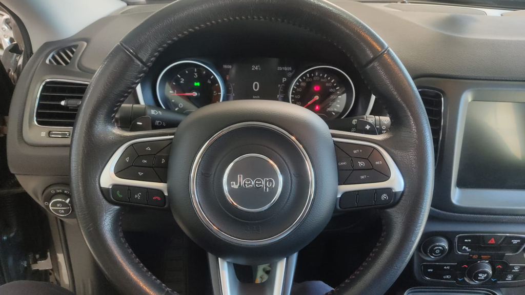 Jeep Compass Cinza