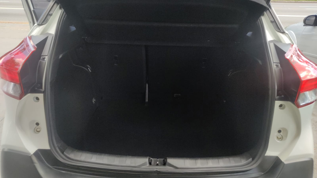 Nissan Kicks Branco