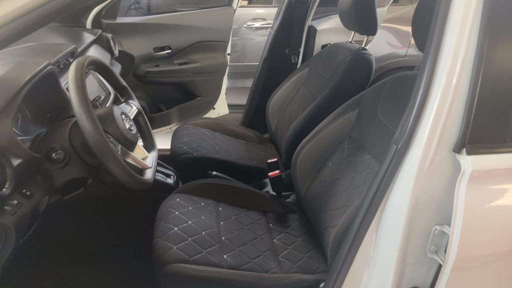 Nissan Kicks Branco