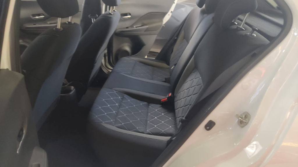 Nissan Kicks Branco
