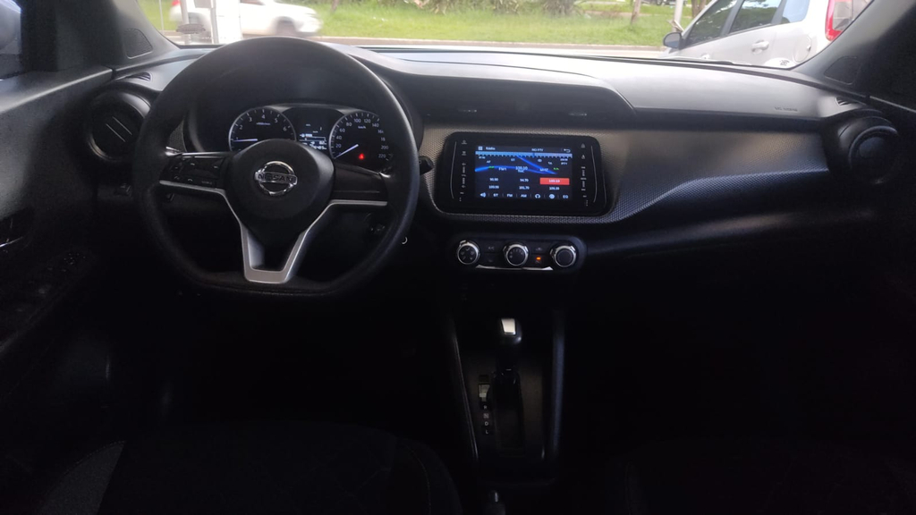 Nissan Kicks Branco