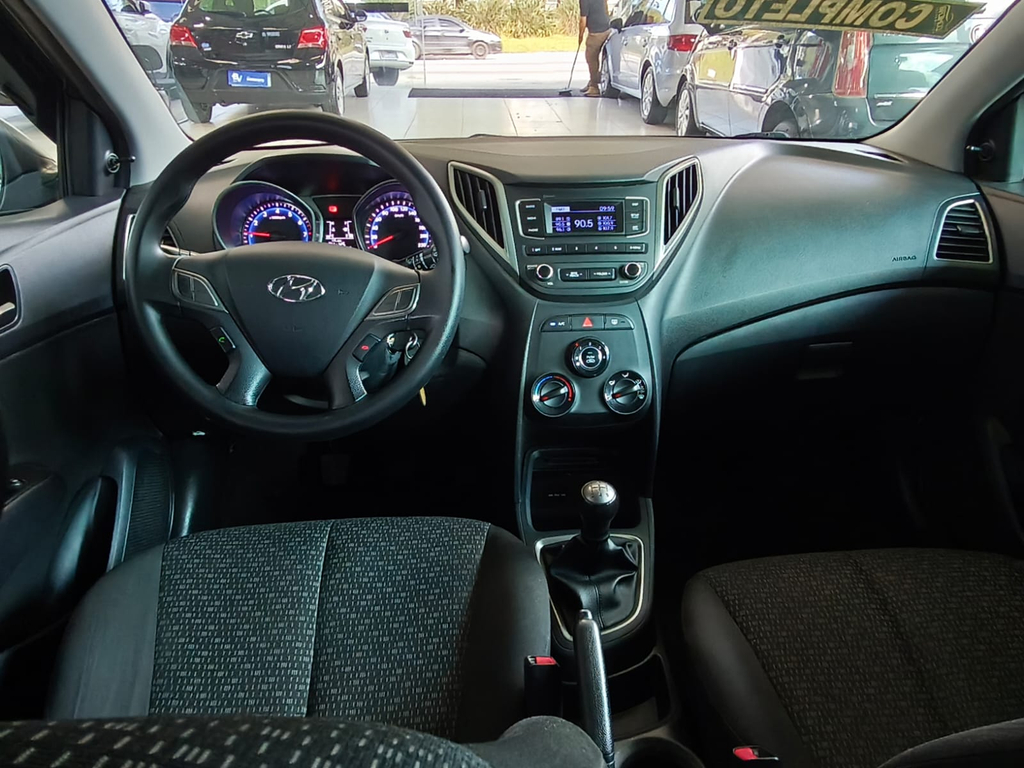 Hyundai HB20 Preto