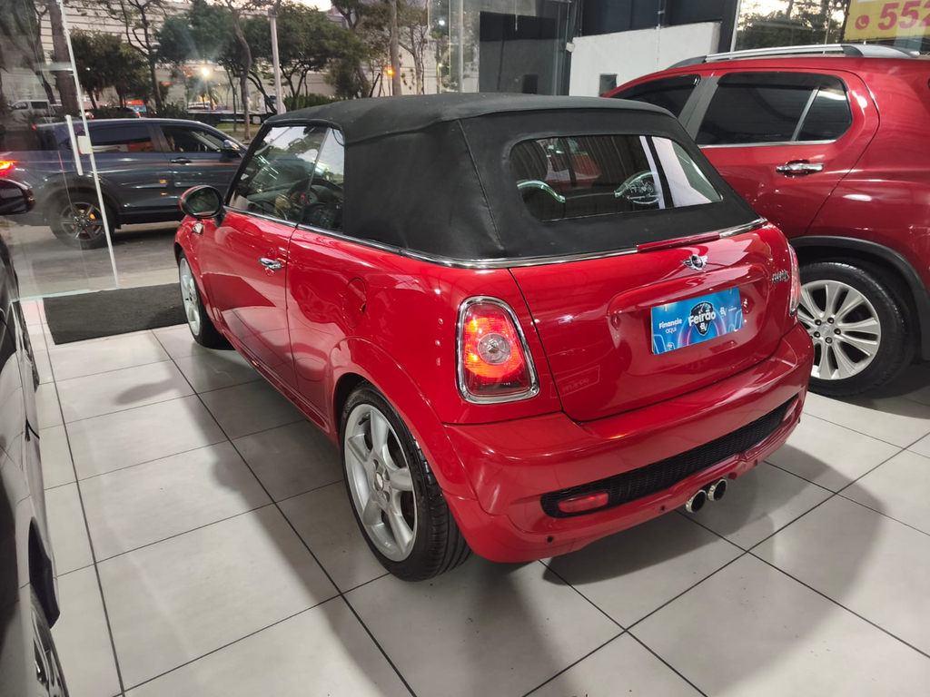 Mini Cabrio Vermelho