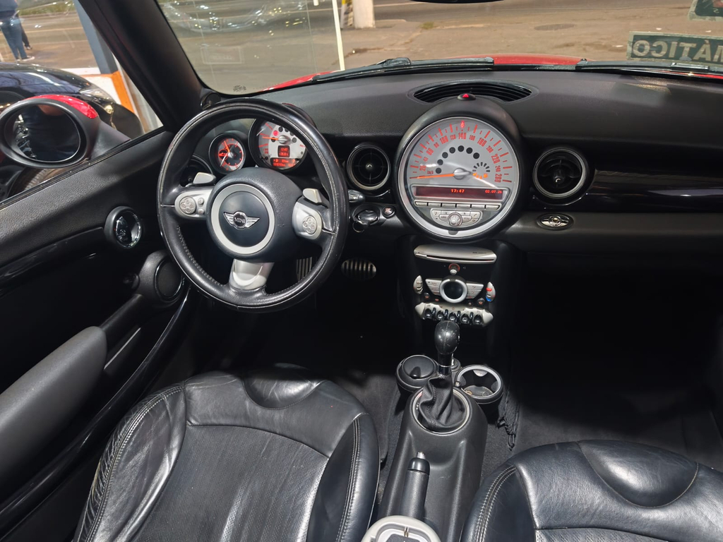 Mini Cabrio Vermelho