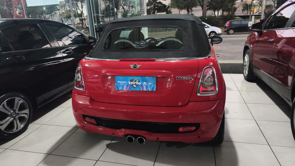 Mini Cabrio Vermelho