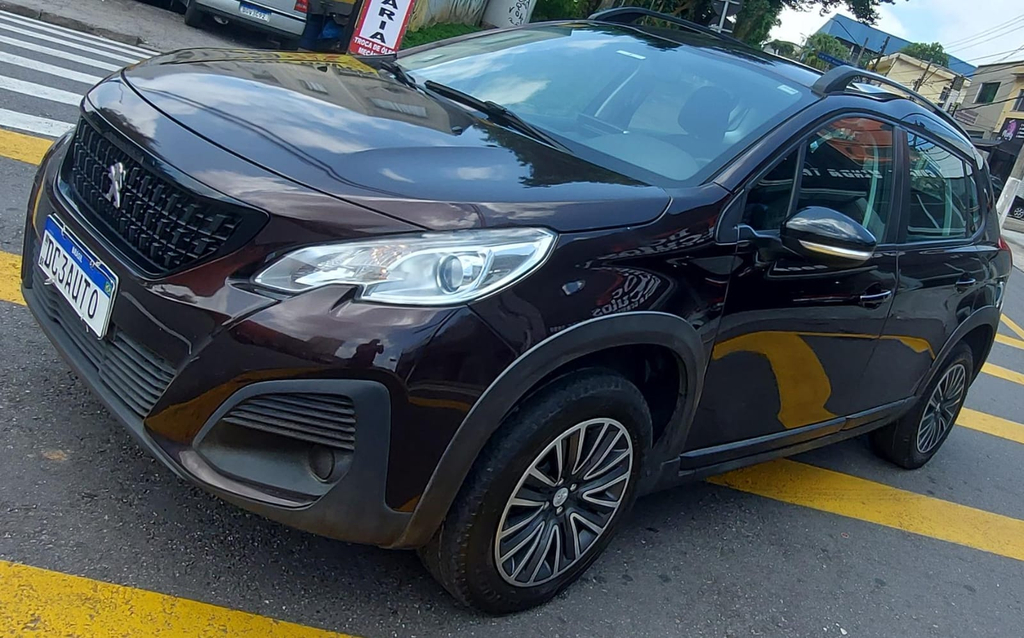 Peugeot 2008 Marrom