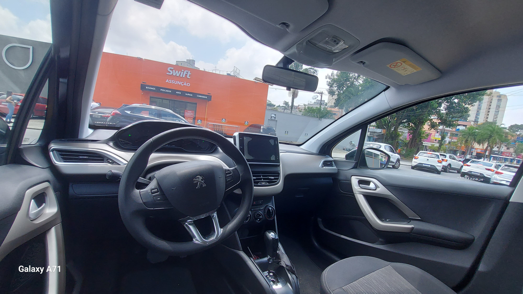 Peugeot 2008 Marrom