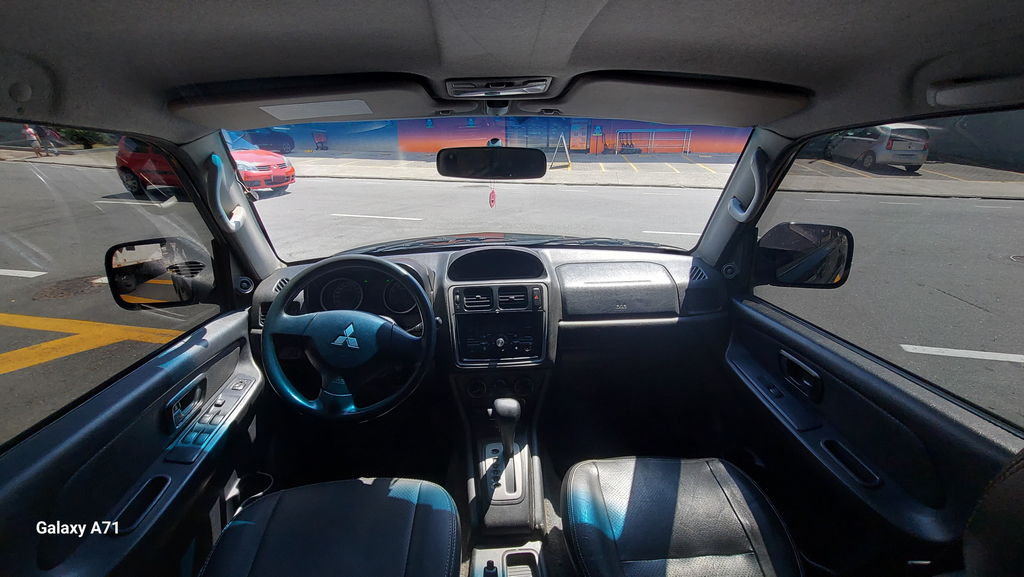 Mitsubishi Pajero TR4 Preto