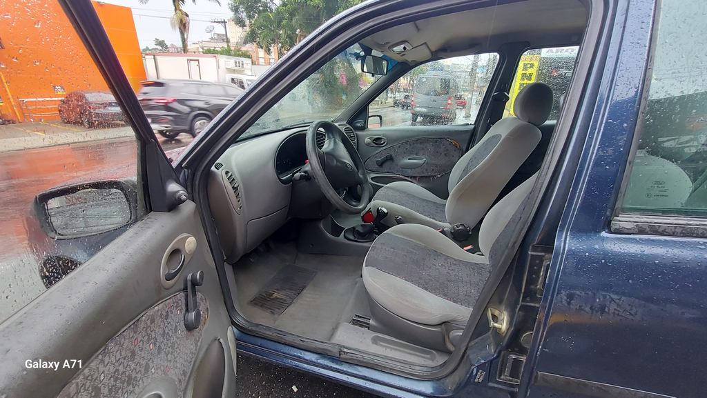 Ford Fiesta Hatch Azul