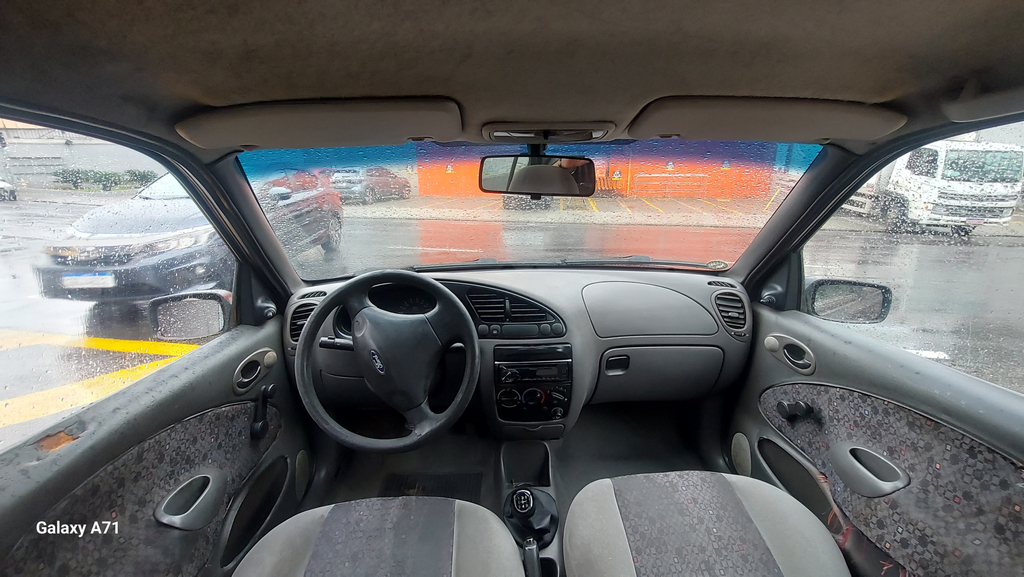 Ford Fiesta Hatch Azul