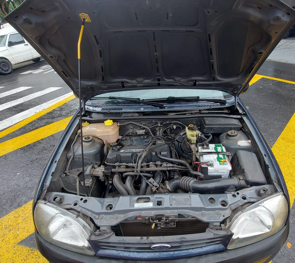 Ford Fiesta Hatch Azul