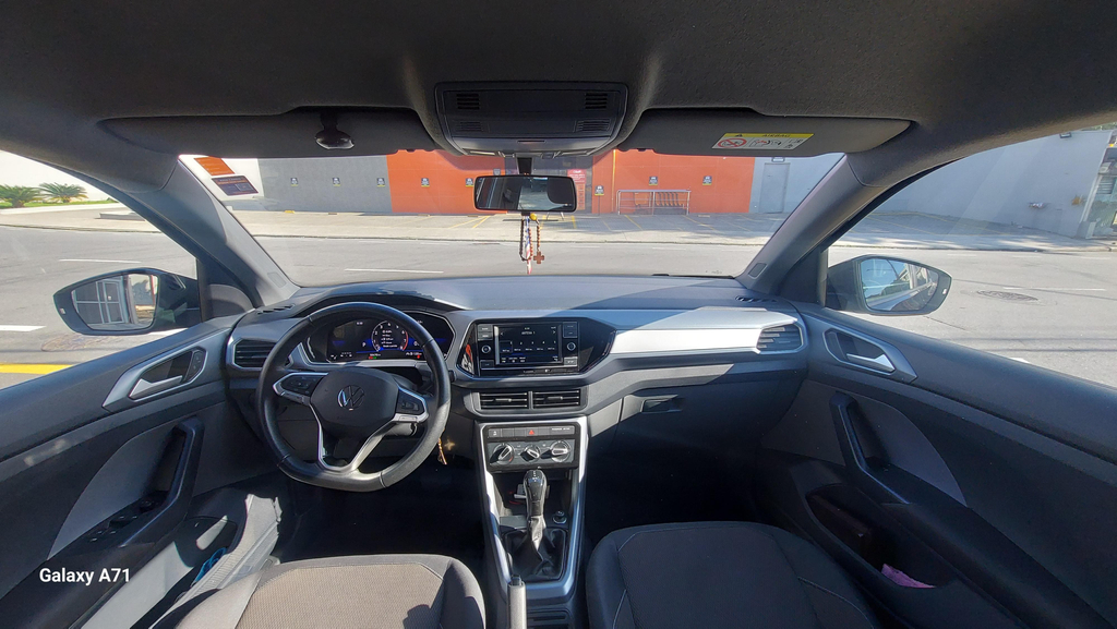 Volkswagen T-Cross Preto