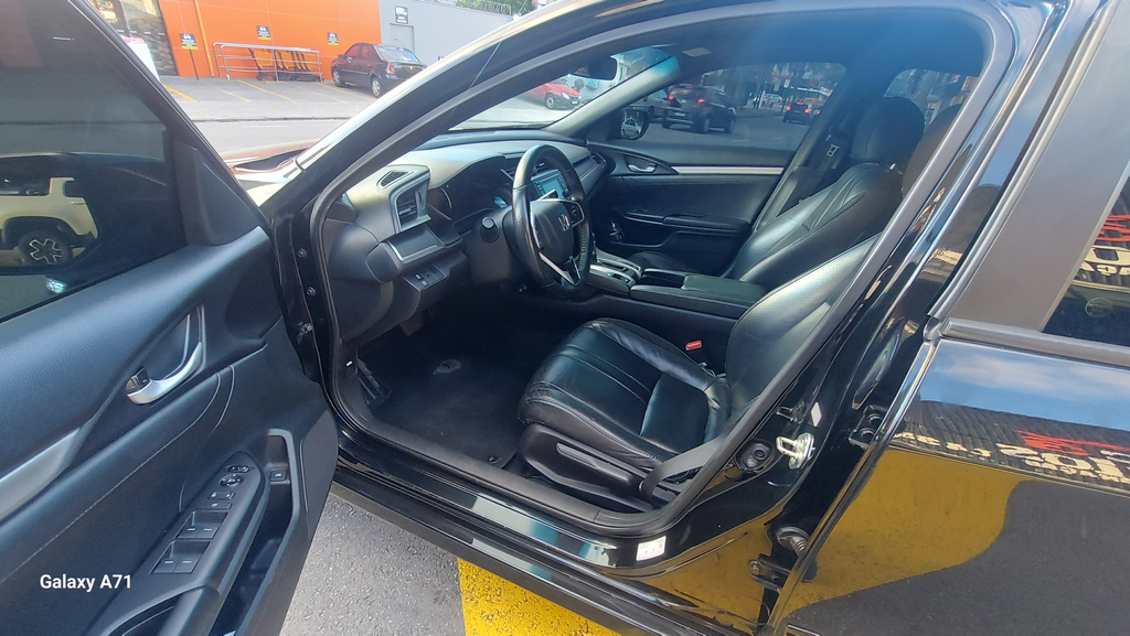 Honda Civic Sedan Preto