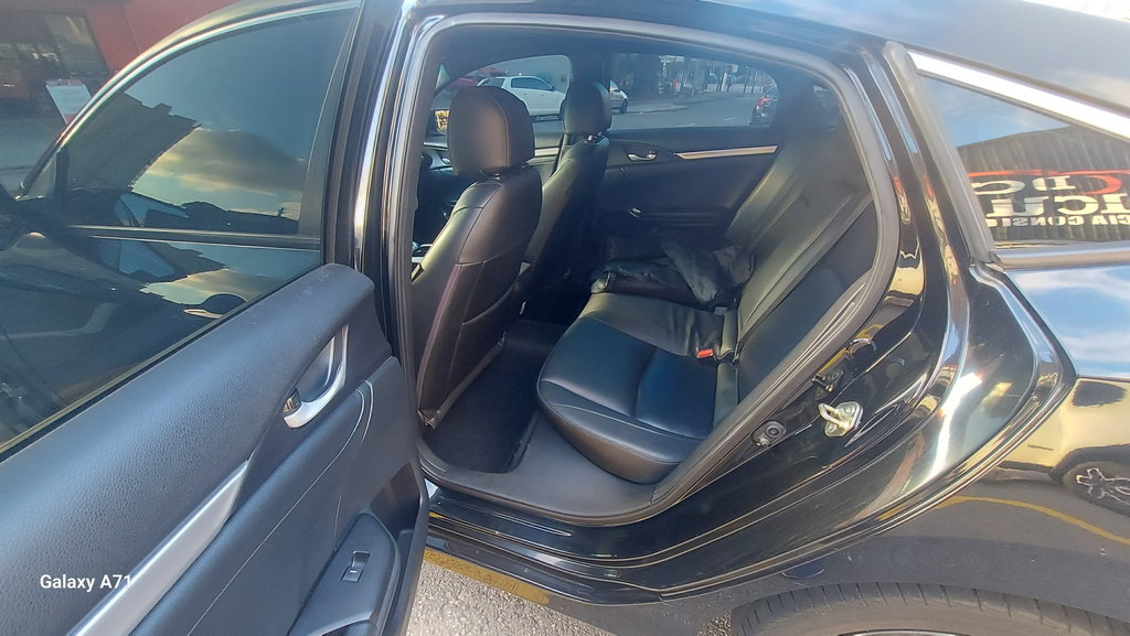 Honda Civic Sedan Preto