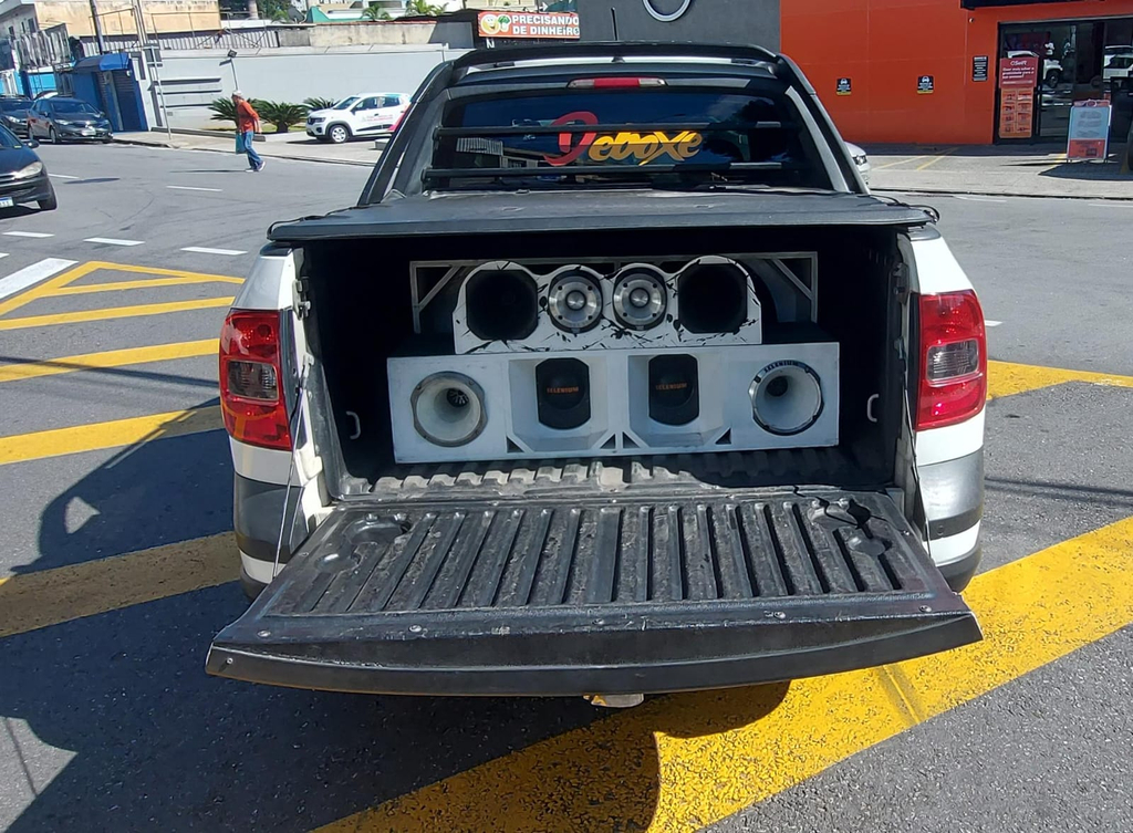 Volkswagen Saveiro Branco
