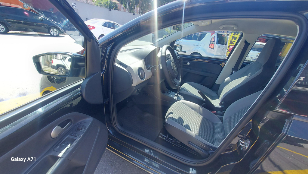 Volkswagen Up! Preto