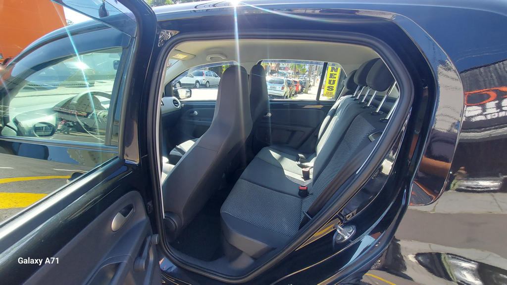 Volkswagen Up! Preto