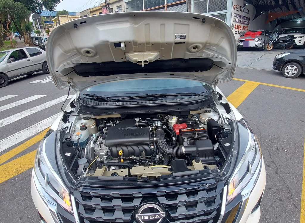 Nissan Kicks Branco