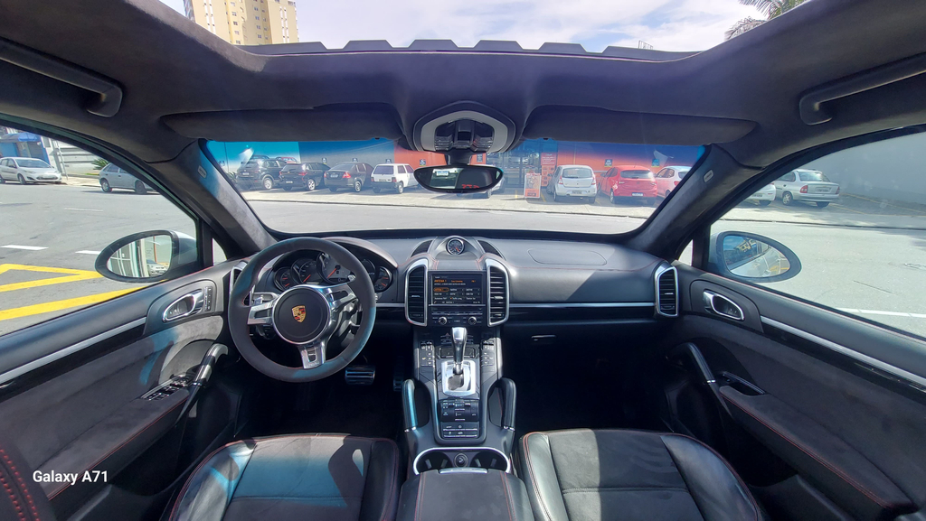 Porsche Cayenne Prata