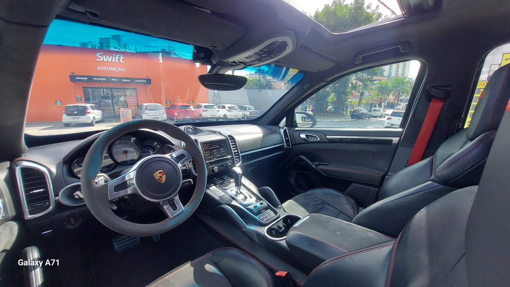 Porsche Cayenne Prata