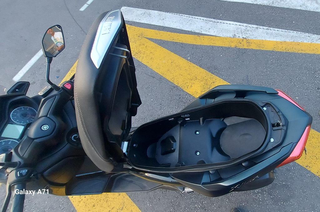 Yamaha XMAX Verde