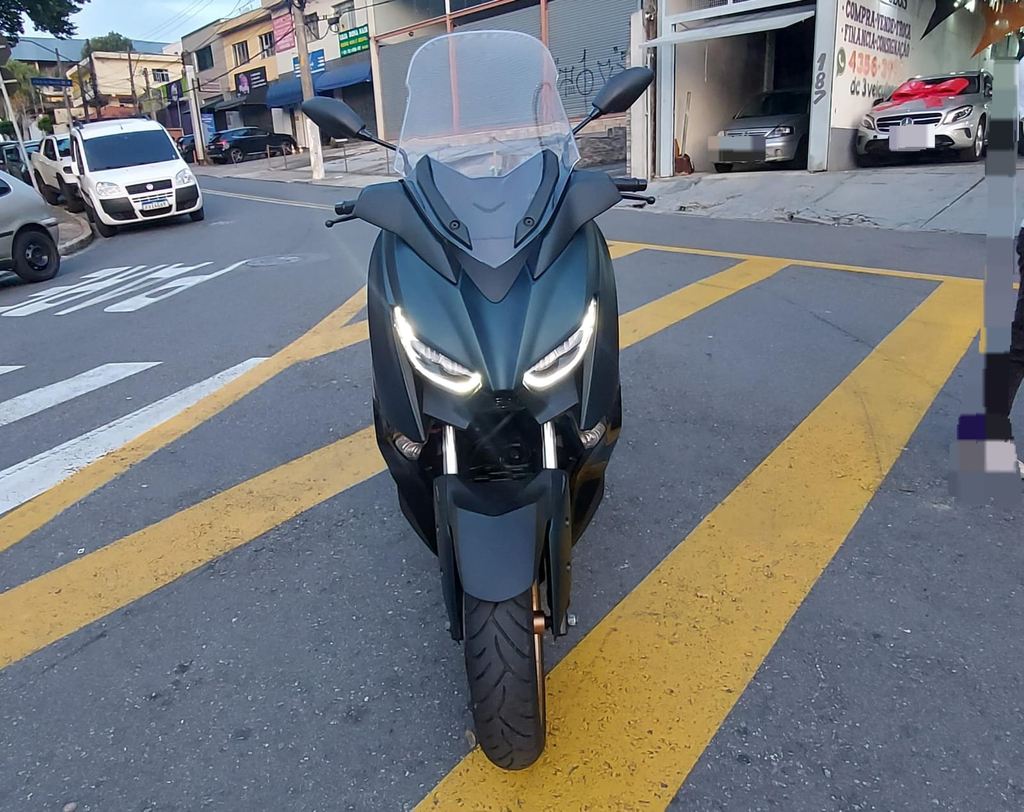 Yamaha XMAX Verde