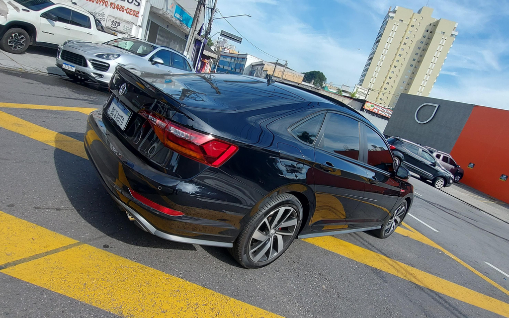 Volkswagen Jetta Preto
