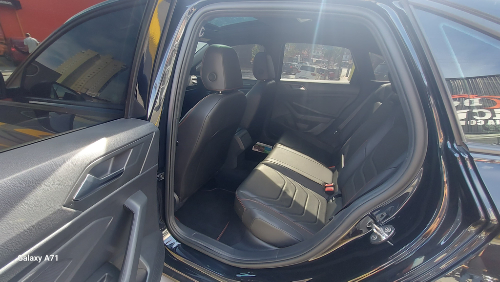 Volkswagen Jetta Preto