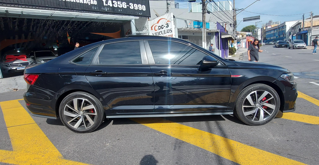 Volkswagen Jetta Preto