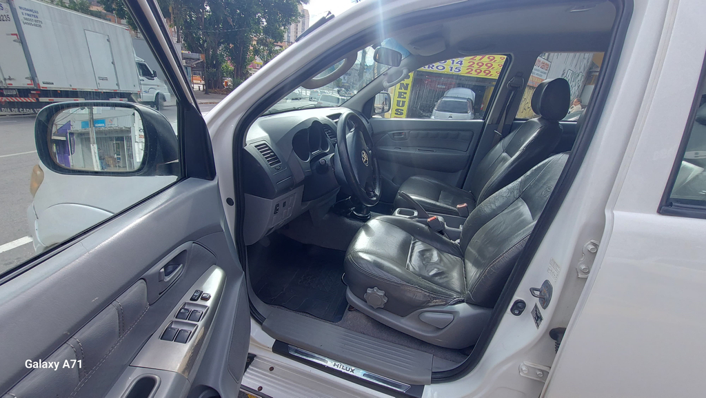 Toyota Hilux Branco