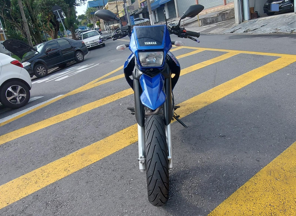 Yamaha XT Azul