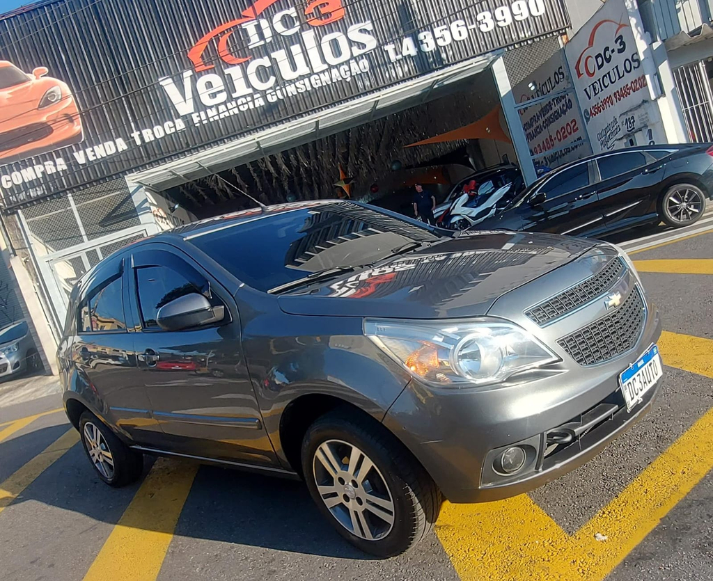 Chevrolet Agile Cinza