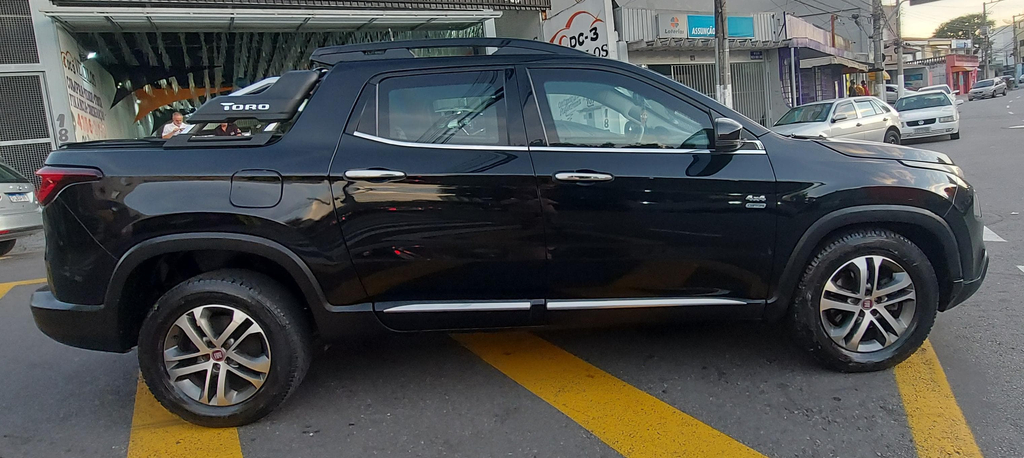 Fiat Toro Preto