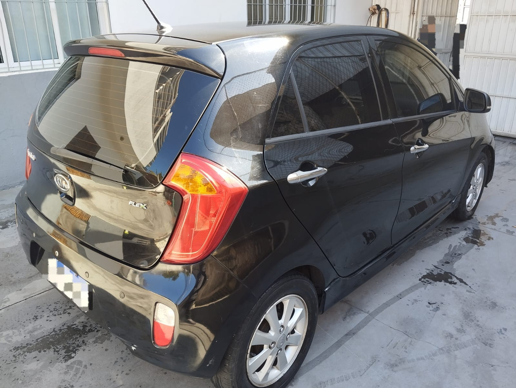 Kia Picanto Preto