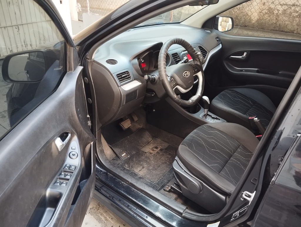 Kia Picanto Preto