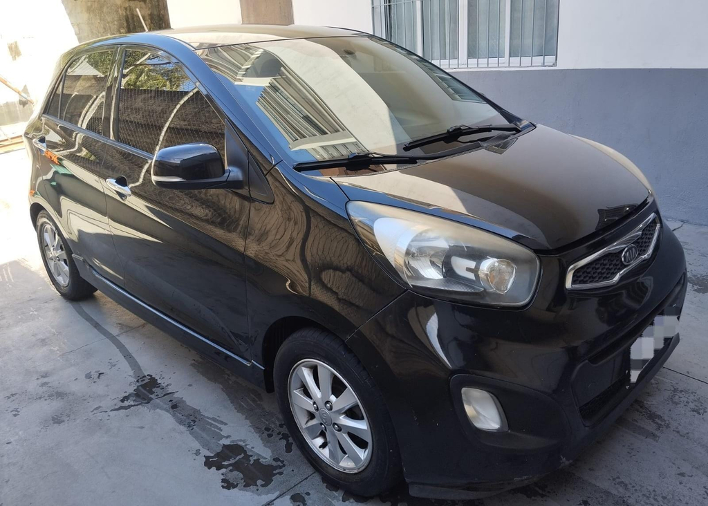 Kia Picanto Preto