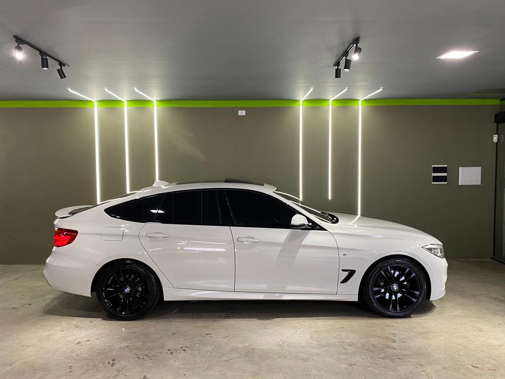 BMW 328i Branco