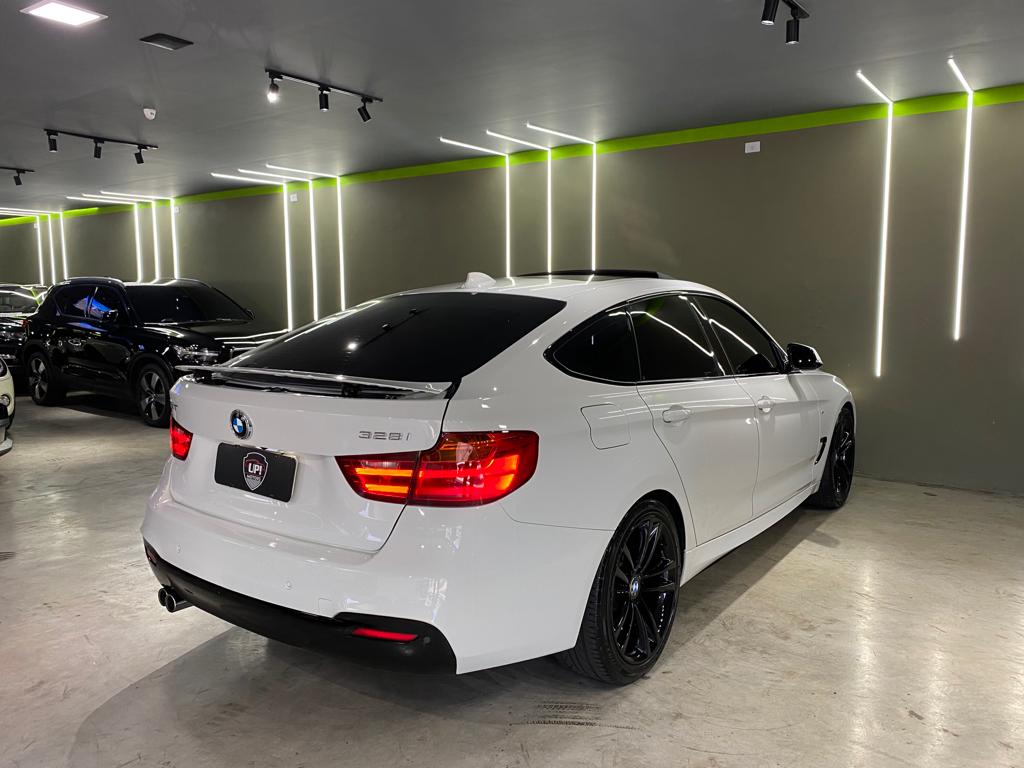 BMW 328i Branco