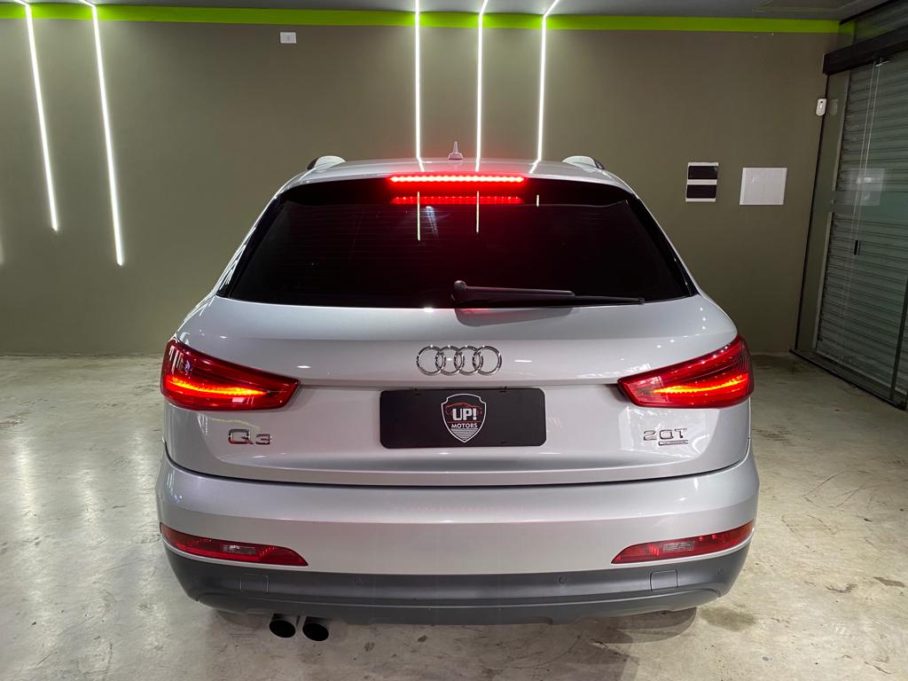 Audi Q3 Prata