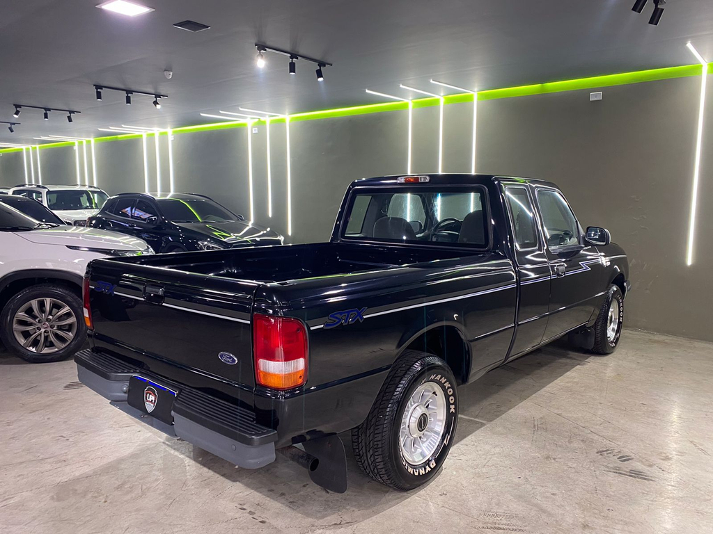 Ford Ranger Preto