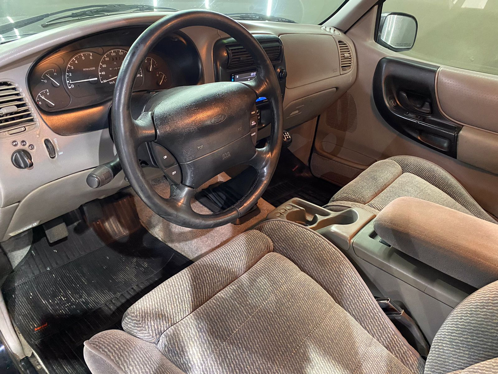 Ford Ranger Preto